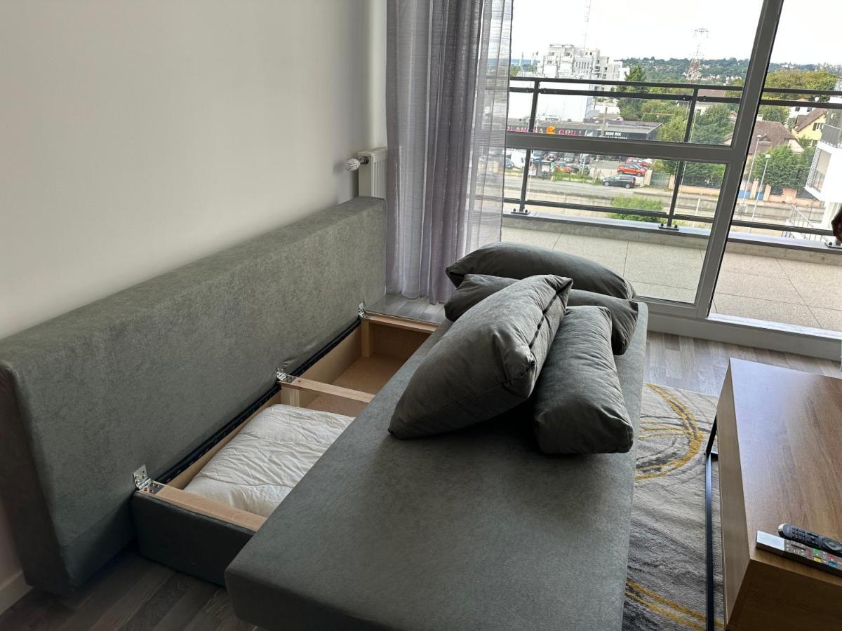 Agreable 2 Pieces Avec Balcon Et Parking Transports By Immo Kit Bnb Sarcelles Kültér fotó