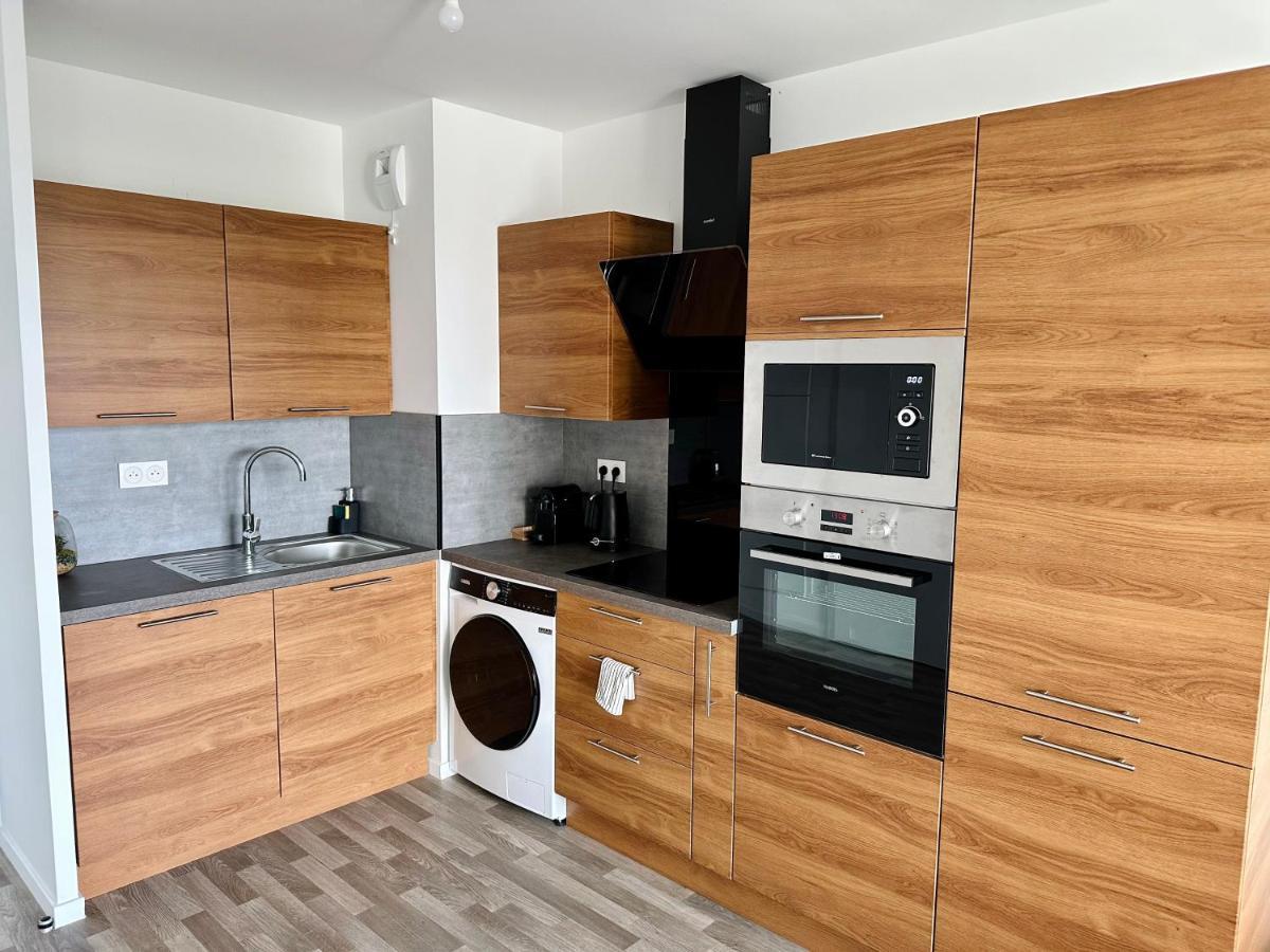 Agreable 2 Pieces Avec Balcon Et Parking Transports By Immo Kit Bnb Sarcelles Kültér fotó